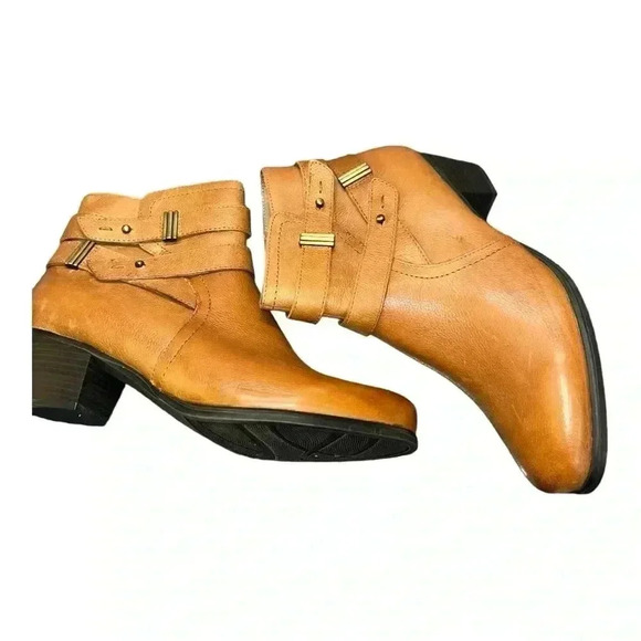 Naturalizer KARMIC Women’s Boots, SZ 9.5 W US Tan Leather pre-loved beautiful! - Picture 9 of 10